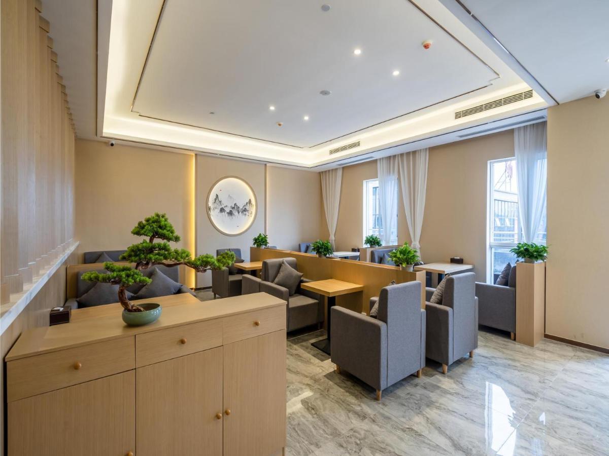 Lavande Hotel Luzhou Wanda Plaza Southwest Commercial City Eksteriør billede